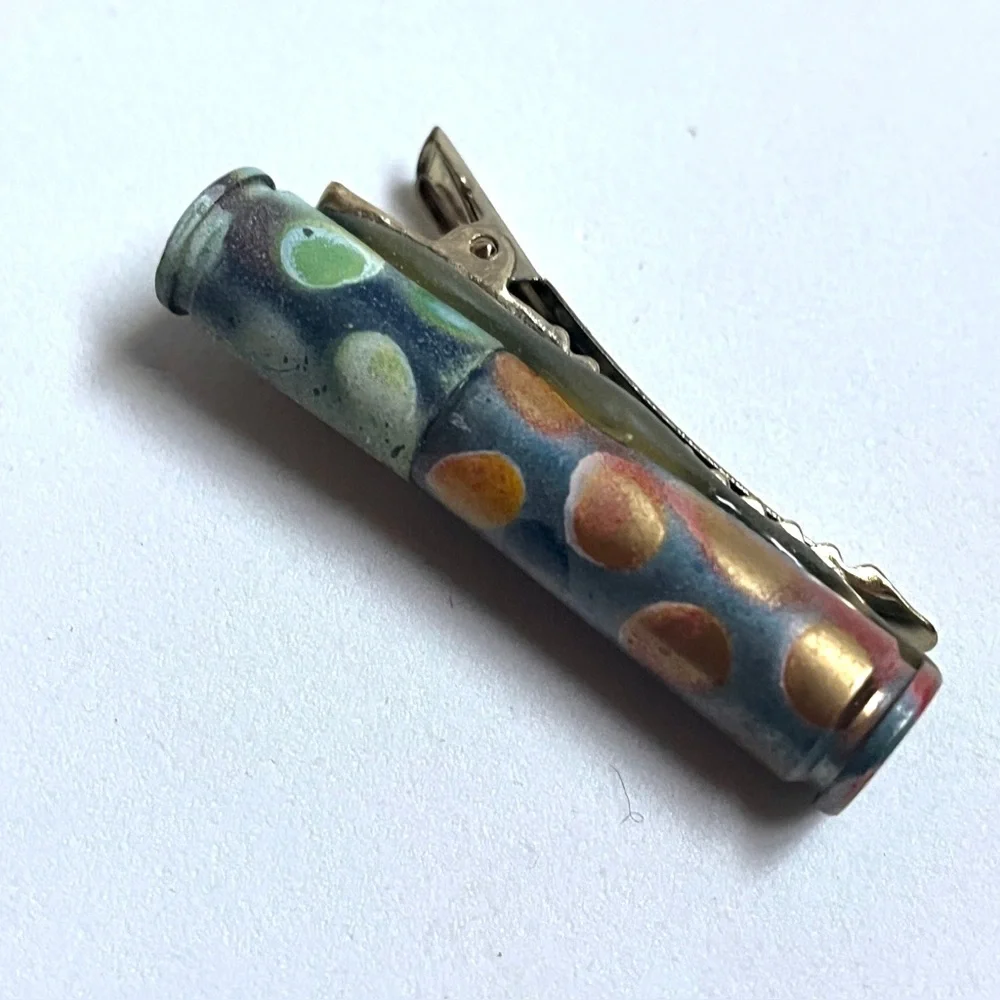 Artistic Polka Dot Brooch Clip- Multicolor- with Art Card. - Picture 2 of 7